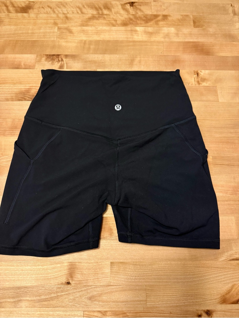 Lululemon Fast and Free Biker Shorts - Picture 2 of 4